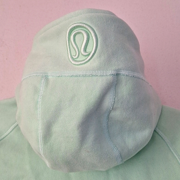 LULULEMON - Picture 3 of 10